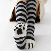 Charger l'image dans la galerie, Chaussettes Pattes de Chat pour Femmes - Confort Coton Épais et Design Mignon