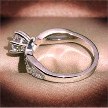 Charger l'image dans la galerie, Profil de bague argent avec zircon – sertissage raffiné et finition brillante