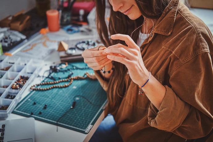 Fait main bijoux : L'art de la création personnalisée