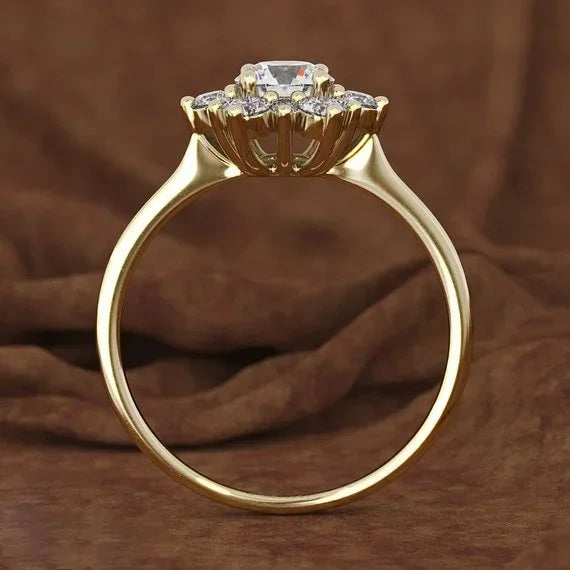 Bague cocktail moissanite portée main - Bijou luxe femme plaqué or 14K solitaire élégant soirée mariage
