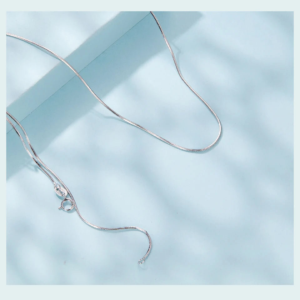 Collier « Fil de Lune » — plaqué or sur argent 925