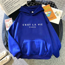 Charger l&#39;image dans la galerie, Sweat à capuche assortis C&#39;est La Vie bleu

