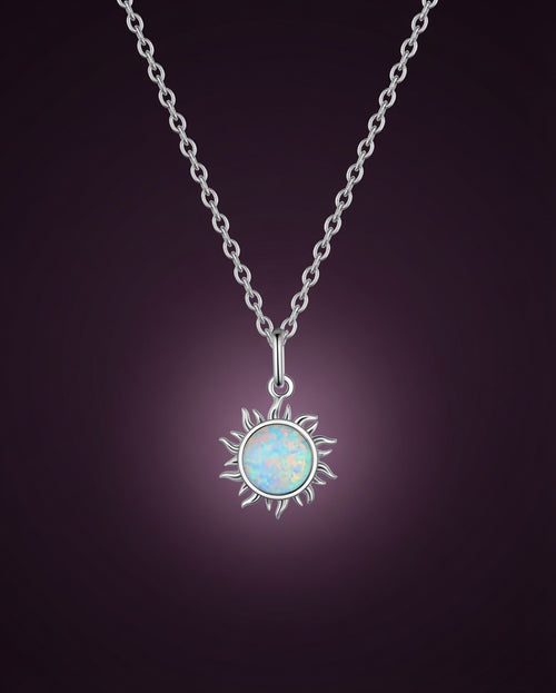 Collier Plein Soleil argent 925, pendentif soleil en opale d'imitation et chaîne, fond aubergine