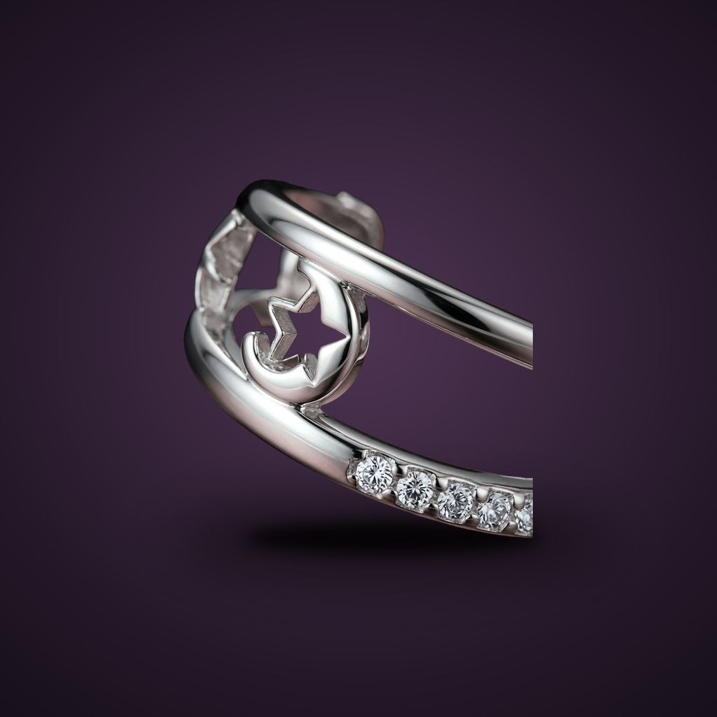 Créoles Croisée du Soir argent 925, macro du motif lune et étoile ajouré