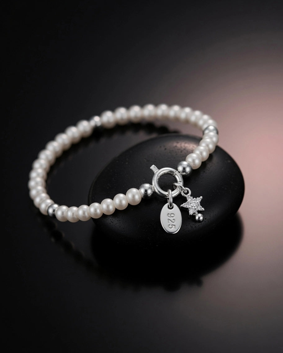 Bracelet « Fil d'Étoiles » — argent 925 et perles d'imitation